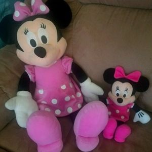 Minnie mouse stuffed animal